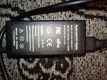 fake tel: Replacement AC Adapter – universal noutbuk adapteri - Model — 2