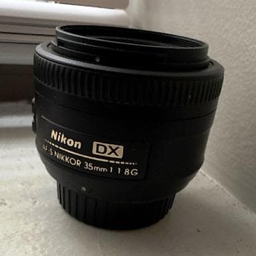 Nikon DX AF-S NIKKOR 35mm f/1.8G Lens Nikon F Mount AF/MF 52mm Nikon — 2