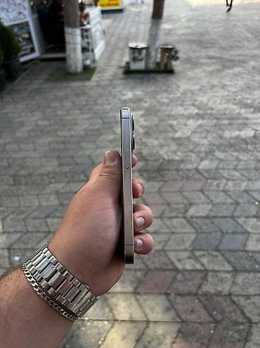 15 plus: IPhone 15 Pro, 128 GB, Natural Titanium, Face ID — 2