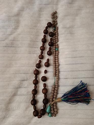 gizil golbag: Məhsul: Təsbeh dəsti Təsvir: - Fərqli material və ölçülərdə çoxsaylı — 2