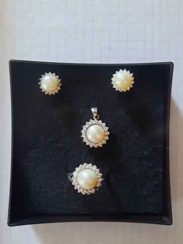 gumuş əşyaları: Dəstə daxildir: Kulon, Üzük, Sırğa, Gümüş, 925 Əyar — 1