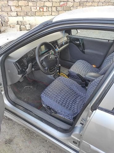 Nəqliyyat: Opel Vectra: 2.2 l | 2001 il 298000 km Sedan — 7