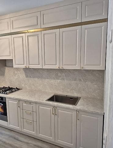 bağ yelləncəkləri: Klassik üslubda, açıq bej rəng palitrasında mətbəx mebeli dəsti - Ön — 3