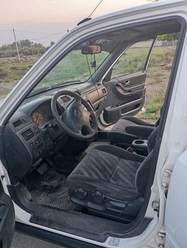 distillə olunmuş su satışı: Honda CR-V: 2 l | 1999 il Ofrouder/SUV — 5