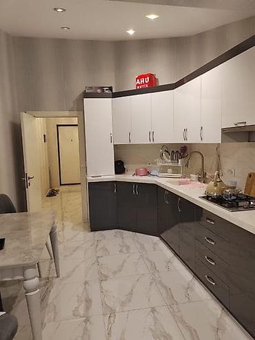 yeni guneşli: 3 otaqlı, Yeni tikili, 117 kv. m — 2