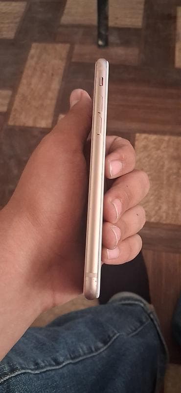 iphon 16 pro: IPhone 8, Qızılı, Barmaq izi — 1