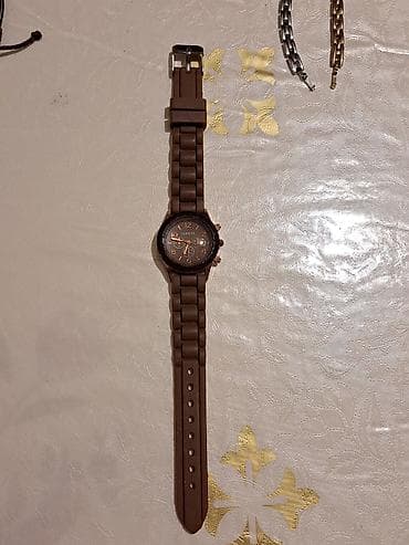 Məhsul: Unisex qol saatı – Geneva markası Xüsusiyyətlər: - Rəng lalafo.az -da Məhsul: Unisex qol saatı – Geneva markası Xüsusiyyətlər: - Rəng