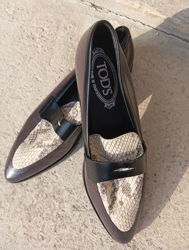 şnurlu qadın mokasinləri: TOD'S brendinin boz rəngli qadın loaferləri. Ayaqqabılar həm gündəlik — 4