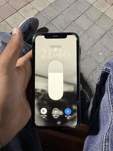 iphone 16 e4: IPhone 11, 128 GB, Qara, Face ID — 6