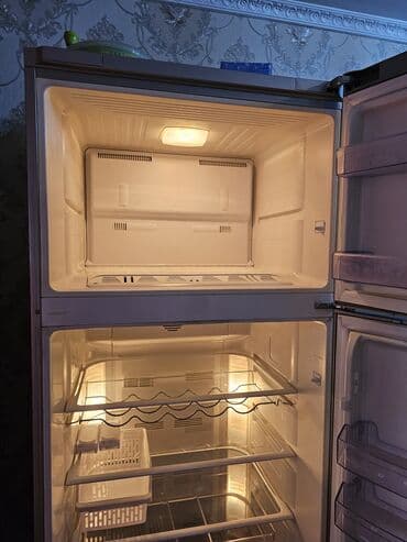 su dispenserləri: İşlənmiş 2 qapılı Beko Soyuducu Satılır, rəng - Gümüşü, Dispenserli — 4