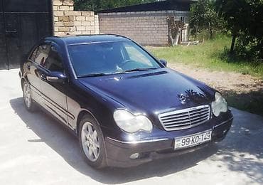 klas 6: Mercedes-Benz C 240: 2.6 l | 2000 il Sedan — 4