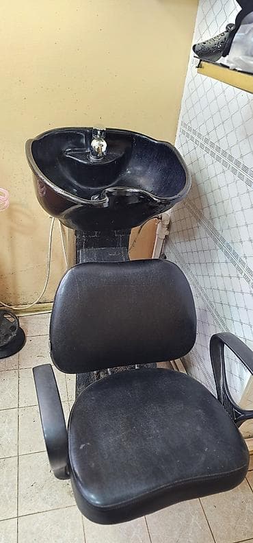 Mebel: Gözəllik salonu üçün 3 dəst saç güzgüzü 2 dırmaq stolu işlənmiş — 5