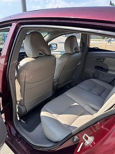 Honda Insight: 1.3 l | 2011 il Hetçbek — 5
