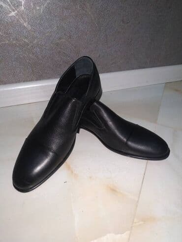 i̇sti kişi cemperləri: Ayaqqabı türk istehsalı, qış üçün. Təmiz dəridir. Ölçü 44. Zəmanət — 1