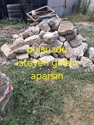 Moloz/daş qırığı yığını - Təxminən orta və iri ölçülü daş parçaları -
