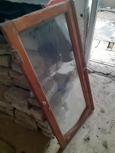 panda geyimi: Taxta şüşəli qapılar dəsti. 1 Pencere,2 Qapı. yaxwi veziyetde - — 3