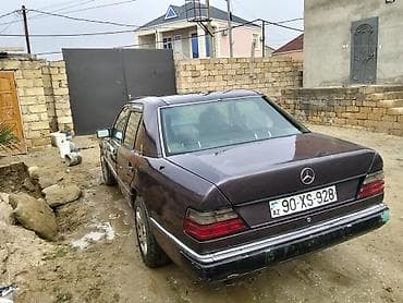 masin: Mercedes-Benz E 200: 2 l | 1994 il Sedan — 8