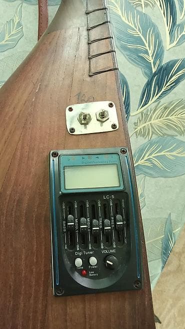 Тар: Elektrikləşdirilmiş saz – daxili preamp və tuner - Korpus: taxta — 3