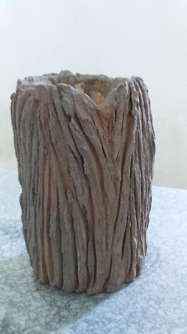 otaq bitkileri: Dibcək əl işi .(ağacdan deyil)diametri 10 smhündürlüyü 21sm — 2