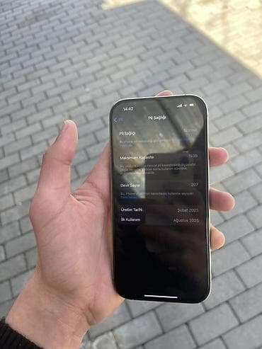 ayfon 6s 16 gb: IPhone 16 Pro, 128 GB, Gümüşü, Barmaq izi, Face ID — 2