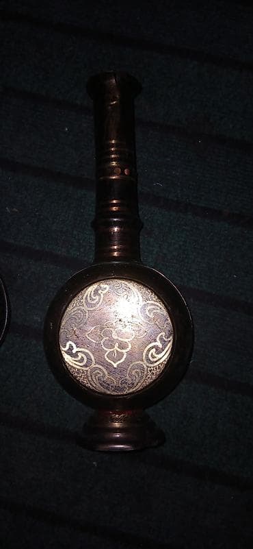 farfor cilciraq qiymetleri: Bir vaza, Metal — 2