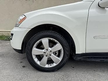 mersedes kapot: Mercedes-Benz M-Class: 3.5 l | 2008 il Ofrouder/SUV — 8