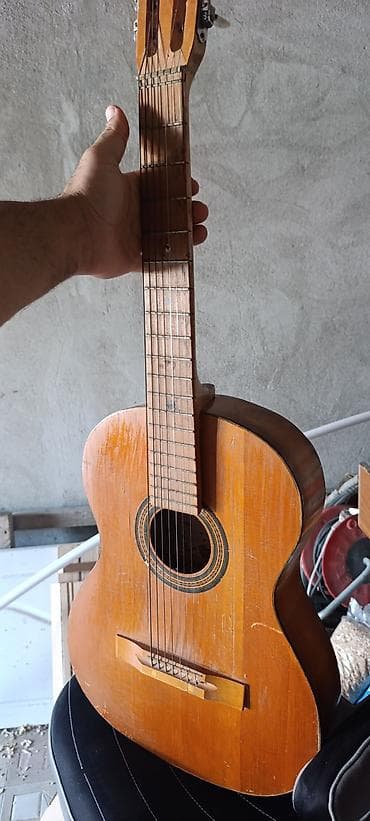 gitara simleri: Gitara qədimi, bütün simleri var — 3