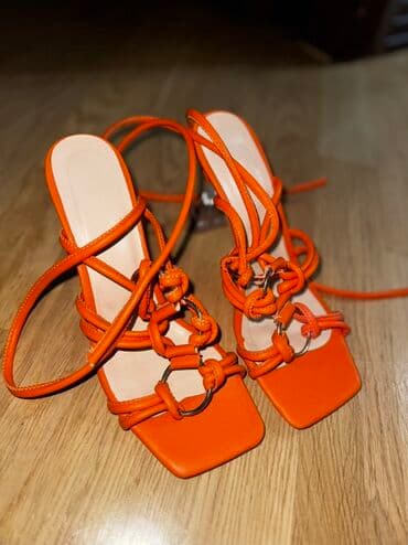 лето в пионерском галстуке купить бишкек: Parlaq narıncı rəngdə qadın sandaleti - Dizayn: Kvadrat burun, nazik — 1