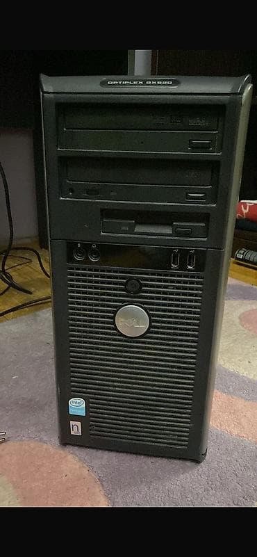 stol ustu komputerler: Salam evvala 3 boyuk kalonka 4 dene balaca kalonka herşeyi usdunde — 3