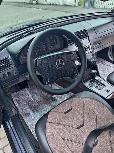 mercedes c klass: Mercedes‑Benz C‑Class sedan - Kuzov: 4 qapılı sedan, tünd göy rəng - — 5
