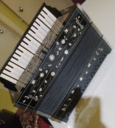 qədimi əşyalar satışı: Qarmon, Akustik, İşlənmiş, Ünvandan götürmə — 2