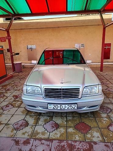 mercedes satilir: Mercedes-Benz C-Class sedan - Kuzov: 4 qapılı sedan, gümüşü rəng - — 8