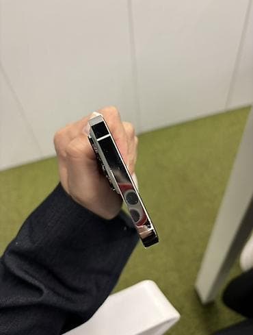 2.el netbook: IPhone 13 Pro, 128 GB, Gümüşü, Face ID — 3