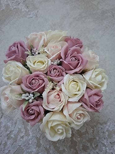 Саженцы деревьев: Yumşaq pastel tonlarında gül kompozisiyası – qız-gül qabda aranjıman — 3