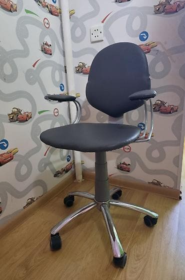 Офисная мебель: Ofis/Kompüter kreslosu - Rəng: tünd boz - Material: yumşaq süni dəri — 2