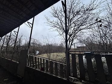 Qarajlar: Satılır: həyəti və qaraj/saxlama sahəsi olan geniş mənzil/ev - Ümumi — 8