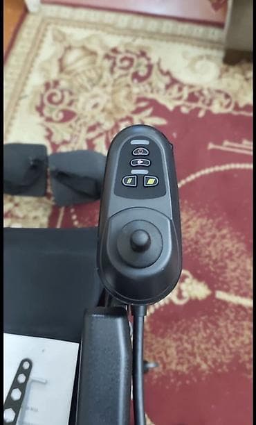 əlil arabası: Elektrik əlil arabası - Joysticklə idarəetmə: sağ qoltuqaltıda — 5