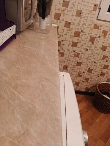 sade metbex mebelleri: Mətbəx mebeli dəsti - Üst modul: açıq krem rəngli, müasir düz xəttli — 8