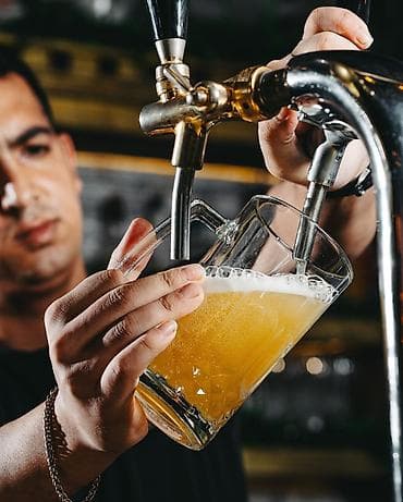 Çəlləkdən süzülən təzə pivə - Növ: Krandan süzülən işıqlı (lager/ale