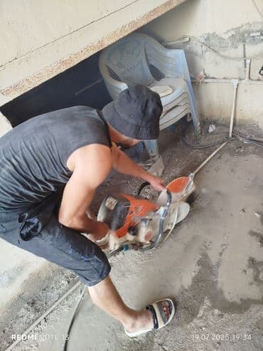 3 eded xoncali taxda qapi lazimdir: #Betonkesme #betondeşmə Beton kubik kərpic - dən kəsim deşim — 23