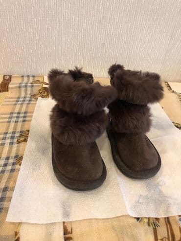 Uggichox yaxshi veziyyetde,hem qiza hem oglana gedir,isti saxlayir