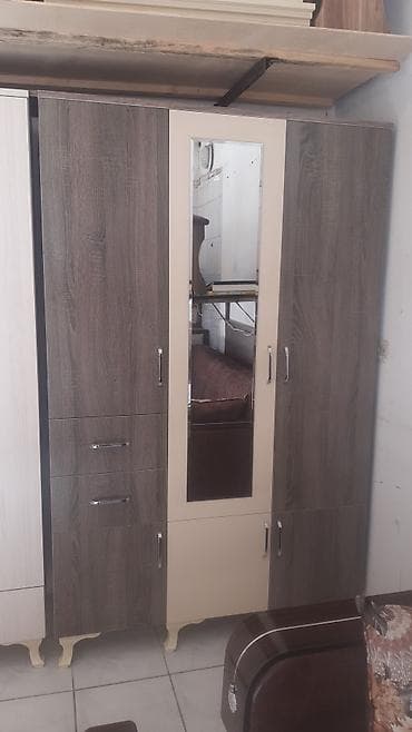 Düz dolab, Dəhliz üçün, Yataq otağı üçün, Paltar üçün, Açılan, Korpuslu, 3 qapılı lalafo.az -da Düz dolab, Dəhliz üçün, Yataq otağı üçün, Paltar üçün, Açılan, Korpuslu, 3 qapılı