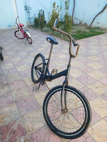 velsavetler: Şəhər və məhəllə gəzintiləri üçün sadə velosiped. - Çərçivə: polad — 1