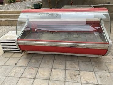 soyuducu et ucun: Soyuducu vitrin – 2,2–2,5 m ölçülü, qırmızı korpuslu, ön tərəfi əyri — 1