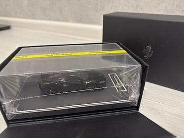 Ferrari: Ferrari F8 Tributo miqyaslı kolleksiya modeli - Brend/model: Ferrari — 1