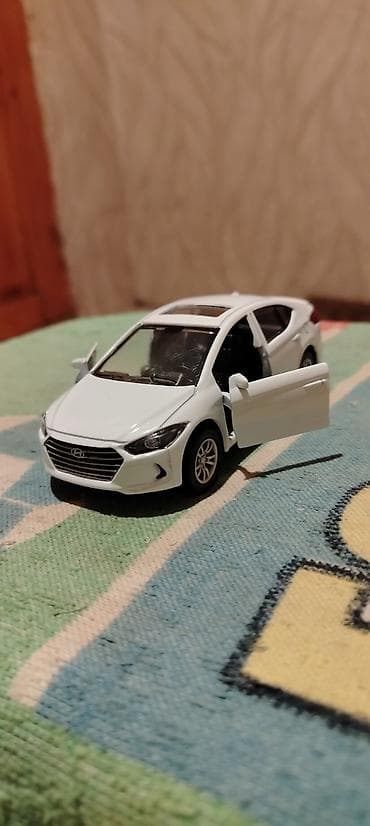 Wekilde Gorduyunuz Ağ Elantra 2016-dan 2018 kimi Olan Modelidi Satiram — 5