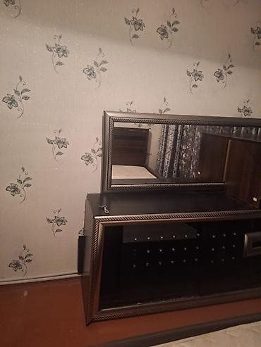 plasmas panel: Yataq otağı mebel dəsti - Dəst tərkibi: - Geniş 2 qapılı şkaf: şüşə — 3