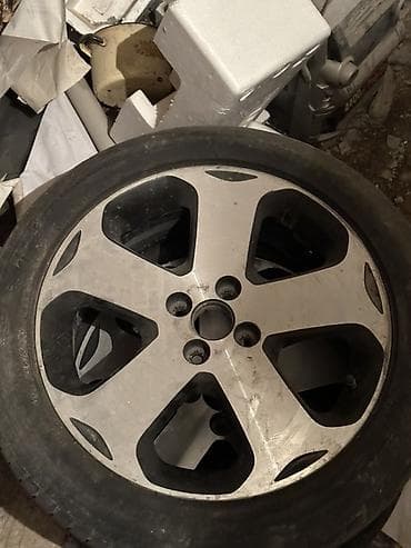 2 ededdir cati svarkasi yoxdur 2 si 250
1i 150