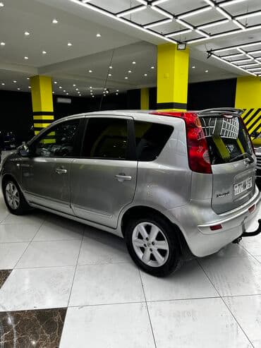 qadın üçün maşınlar: Nissan Note: 1.5 l | 2007 il Universal — 4