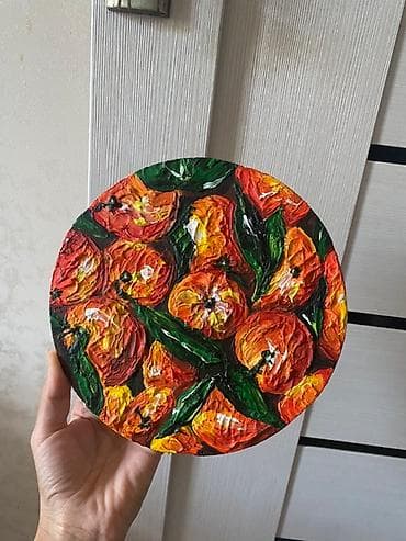 Portağal və yaşıl rənglərdən ibarət abstrakt çiçəkli rəsm əsəri. Rəsm